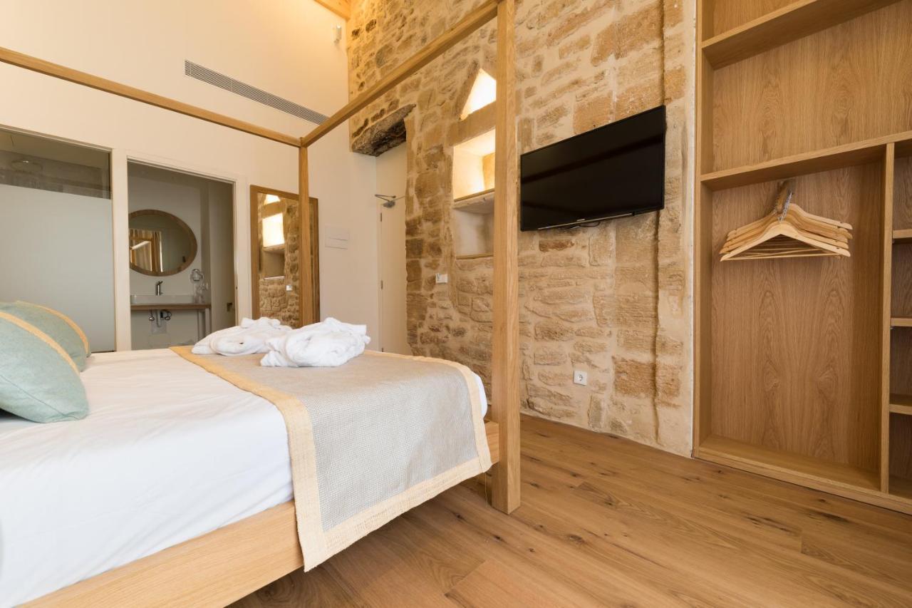 Double Room,695355681:JPEG